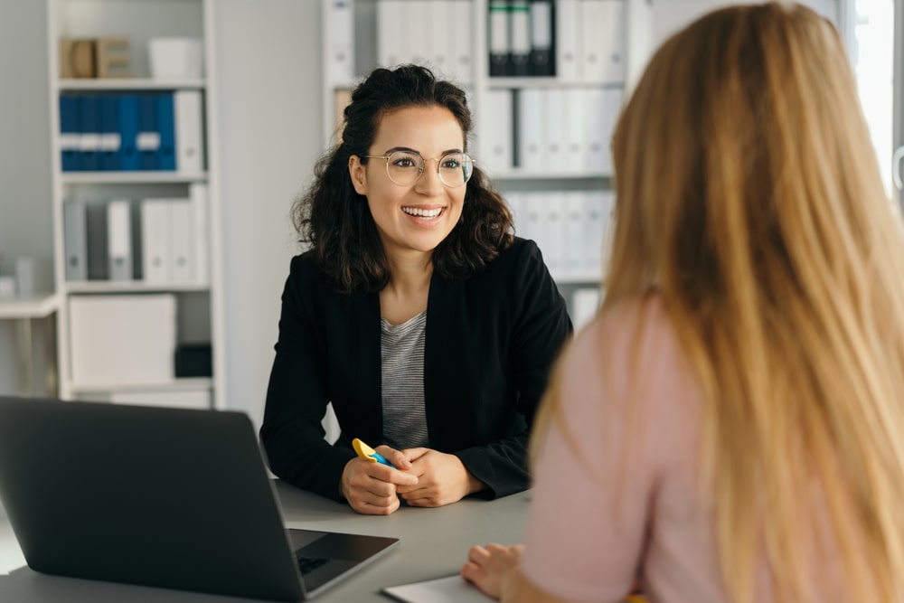 antecedência para chegar à entrevista de emprego