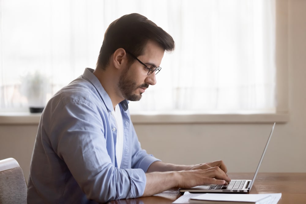 como mandar mensagem perguntando sobre vaga de emprego