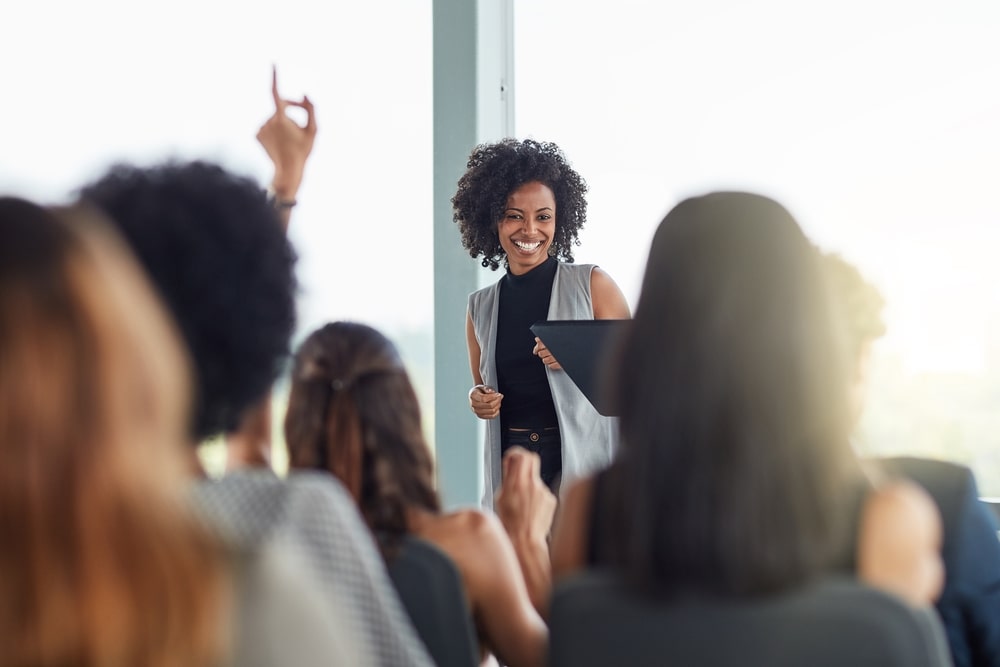 se preparar para uma apresentação no trabalho