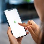 o que é trancar conversa no WhatsApp