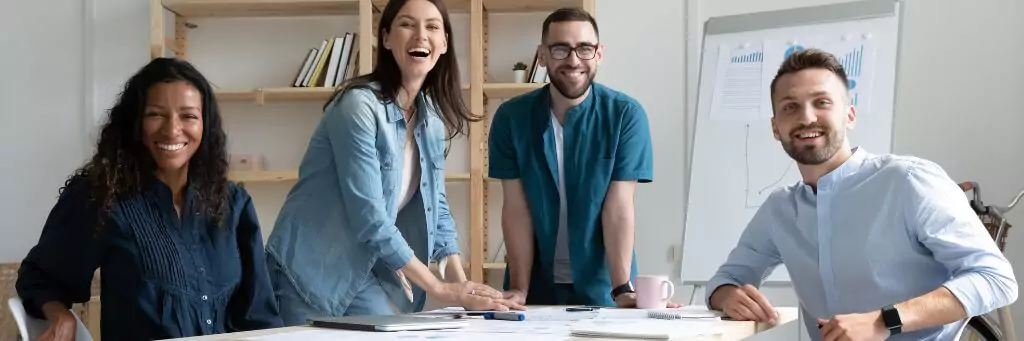 equipe em escritório